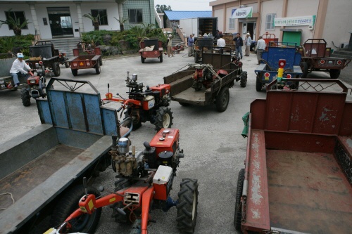 농기계순회 수리장면