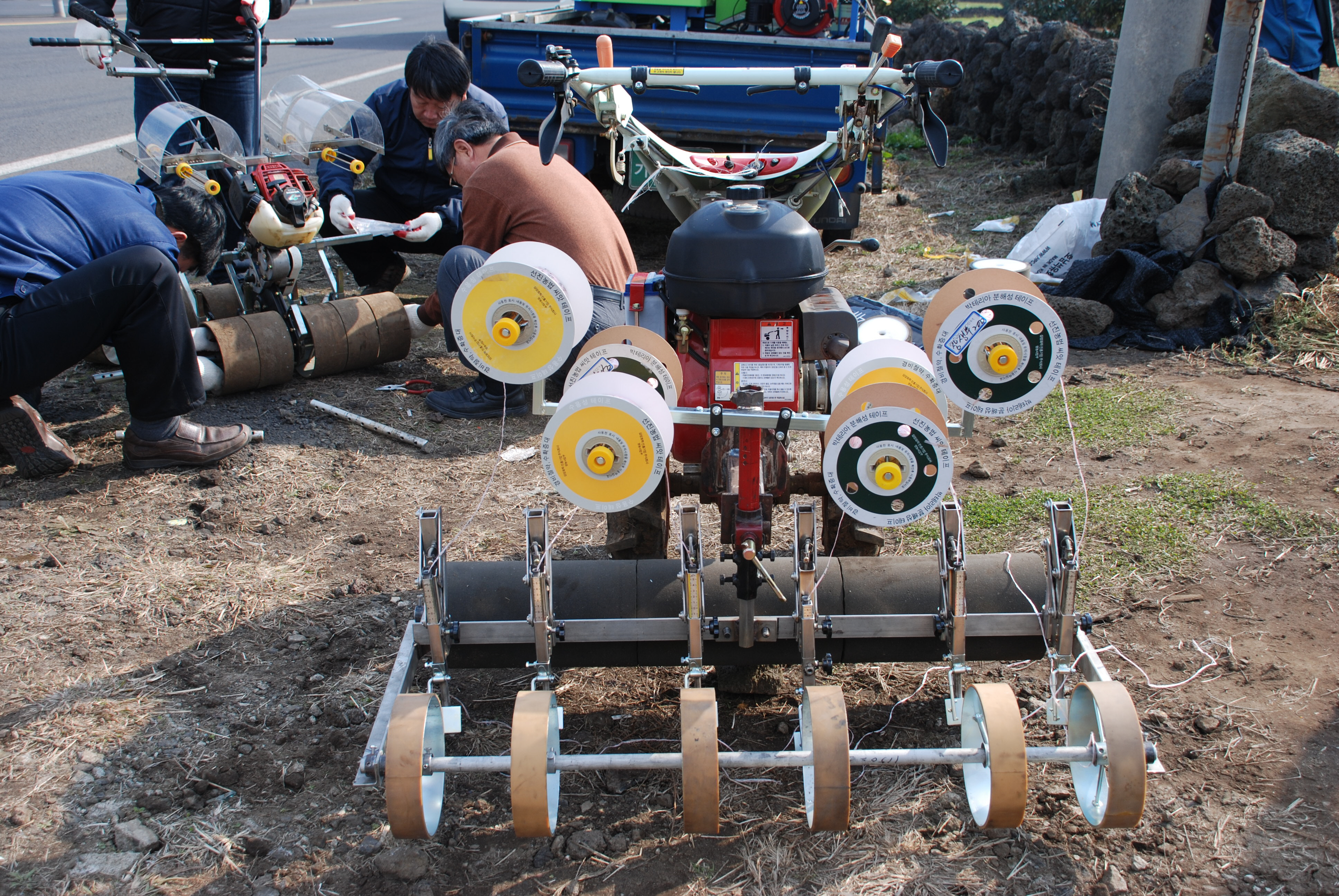 씨앗테이핑 파종기(6조식) 파종연시 현장