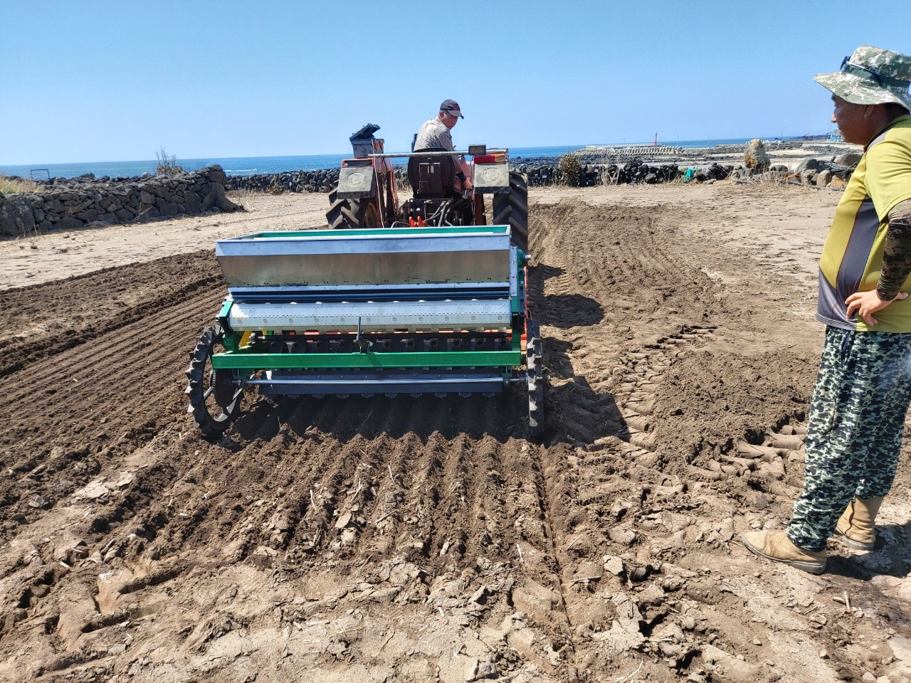 마늘 파종기 현장 시연회
