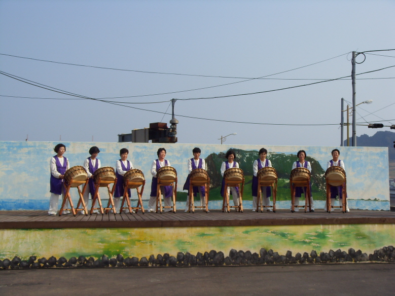 성산읍생활개선회 난타동아리 올레축제 거리공연
