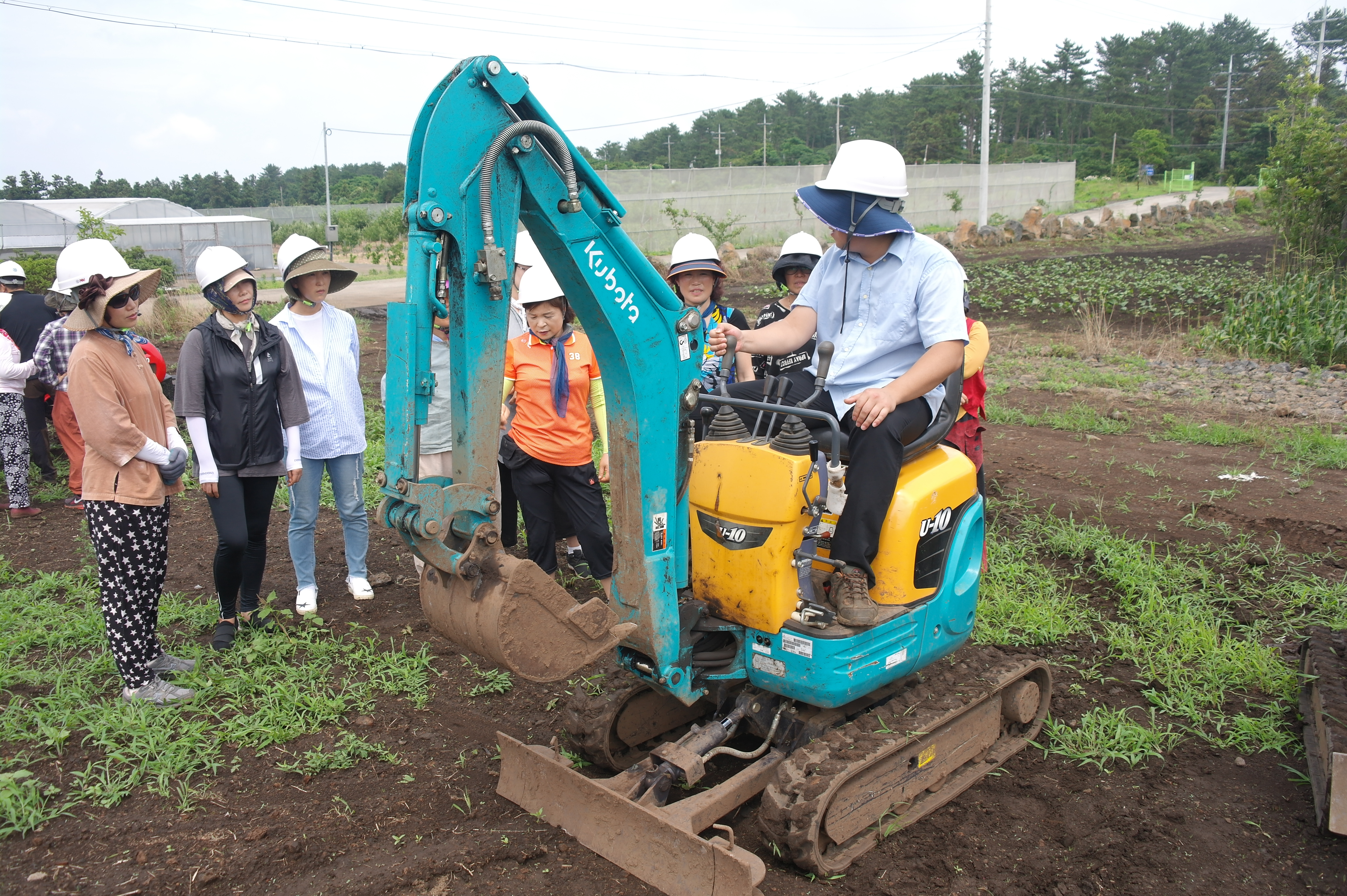 여성친화형 농기계교육 현장 속으로...